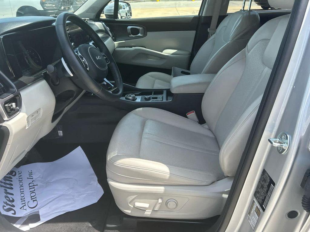 used 2023 Kia Sorento Hybrid car, priced at $27,474