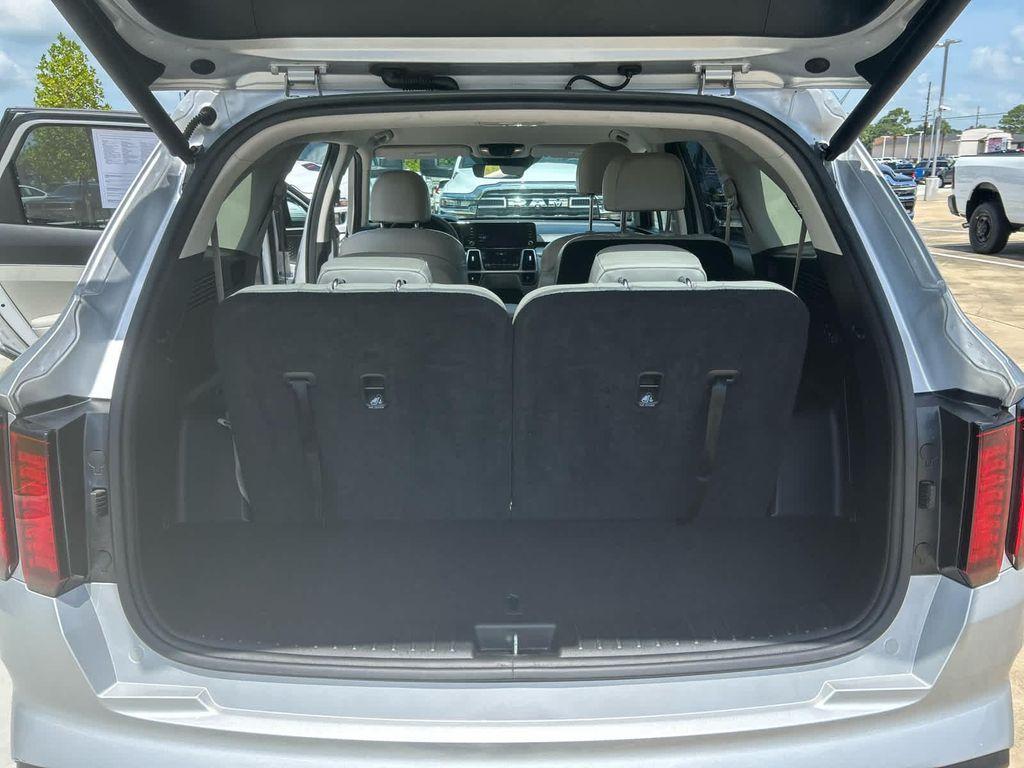 used 2023 Kia Sorento Hybrid car, priced at $27,474