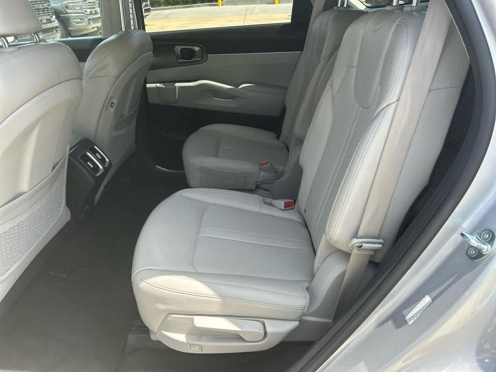 used 2023 Kia Sorento Hybrid car, priced at $27,474