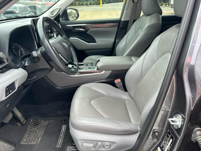 used 2021 Toyota Highlander car, priced at $34,985