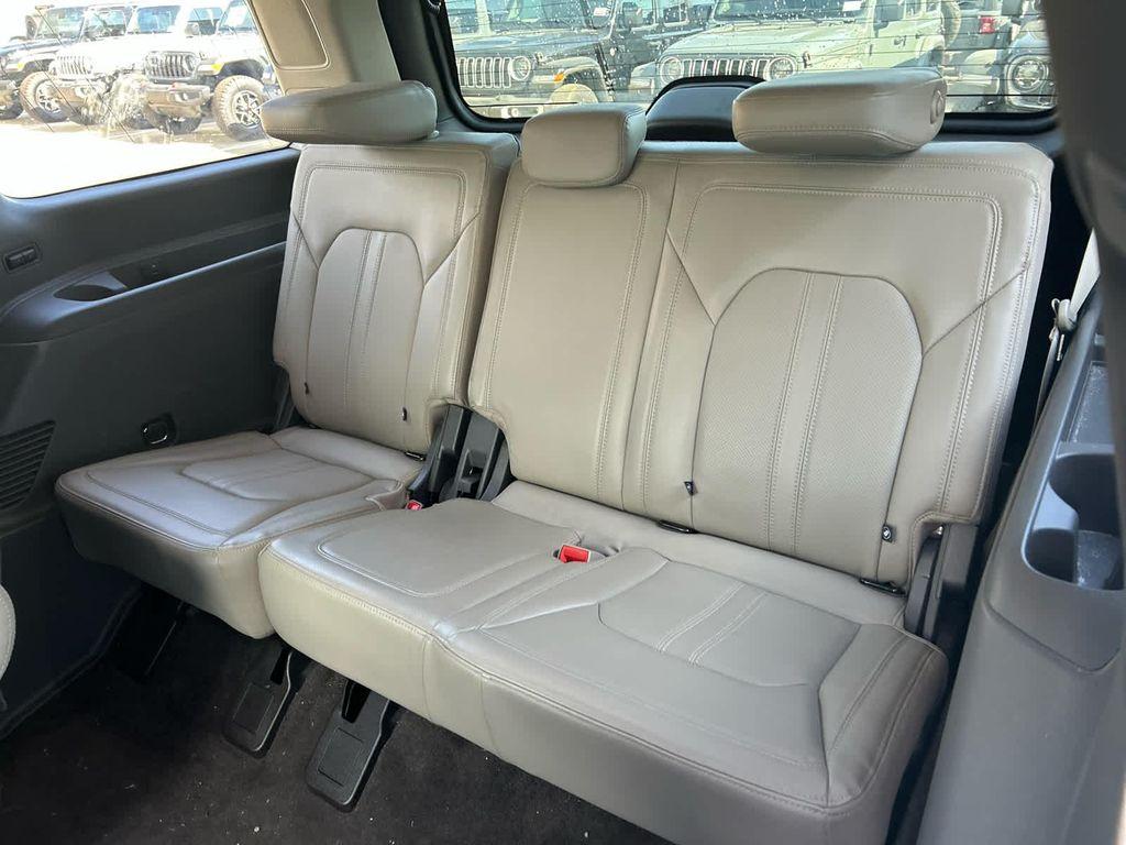used 2020 Ford Expedition car, priced at $28,402
