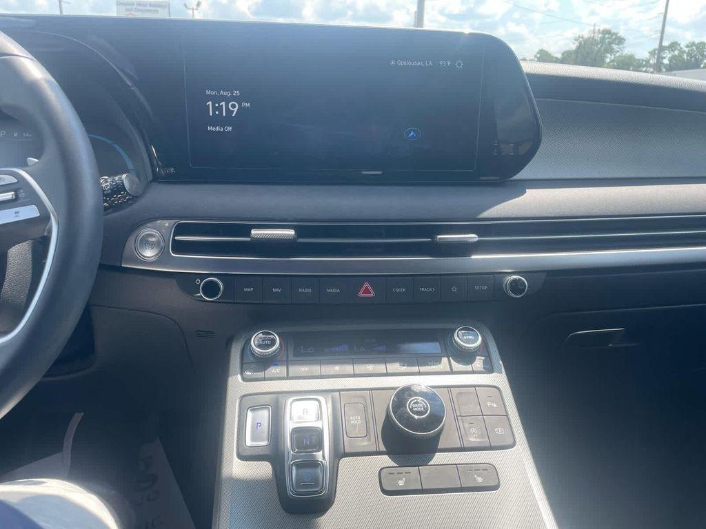 used 2025 Hyundai Palisade car, priced at $39,990
