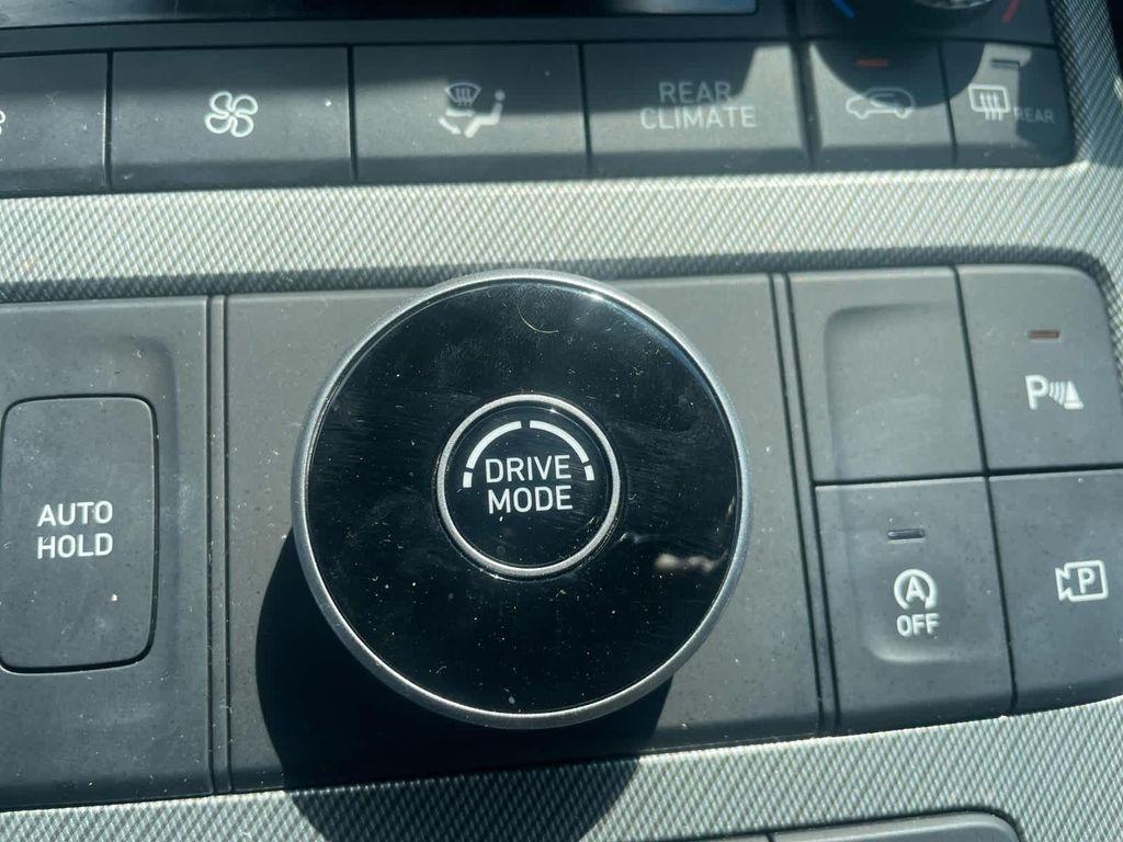 used 2025 Hyundai Palisade car, priced at $39,990