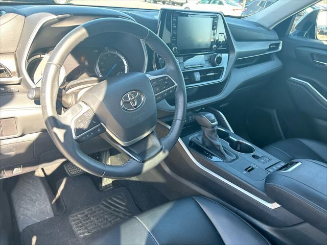 used 2022 Toyota Highlander Hybrid car, priced at $39,990