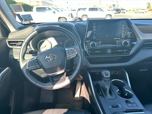 used 2022 Toyota Highlander Hybrid car, priced at $39,990