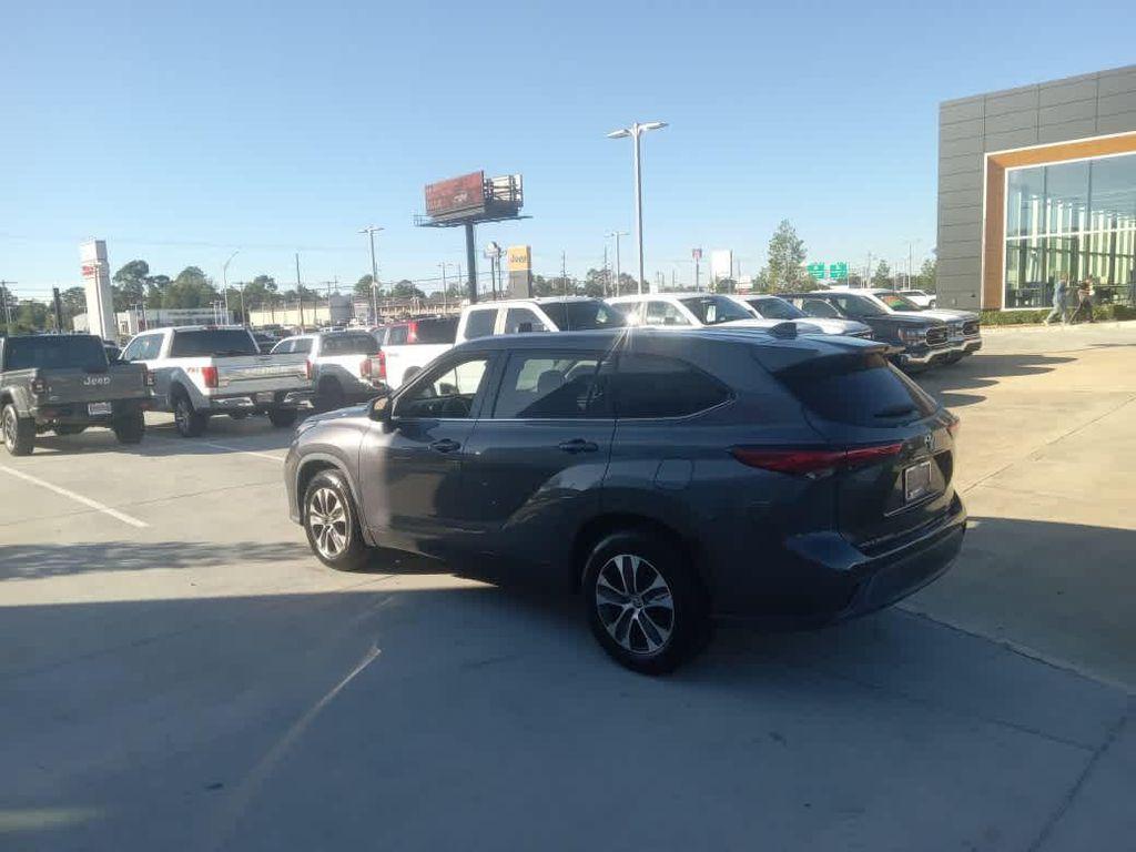used 2021 Toyota Highlander car, priced at $27,988