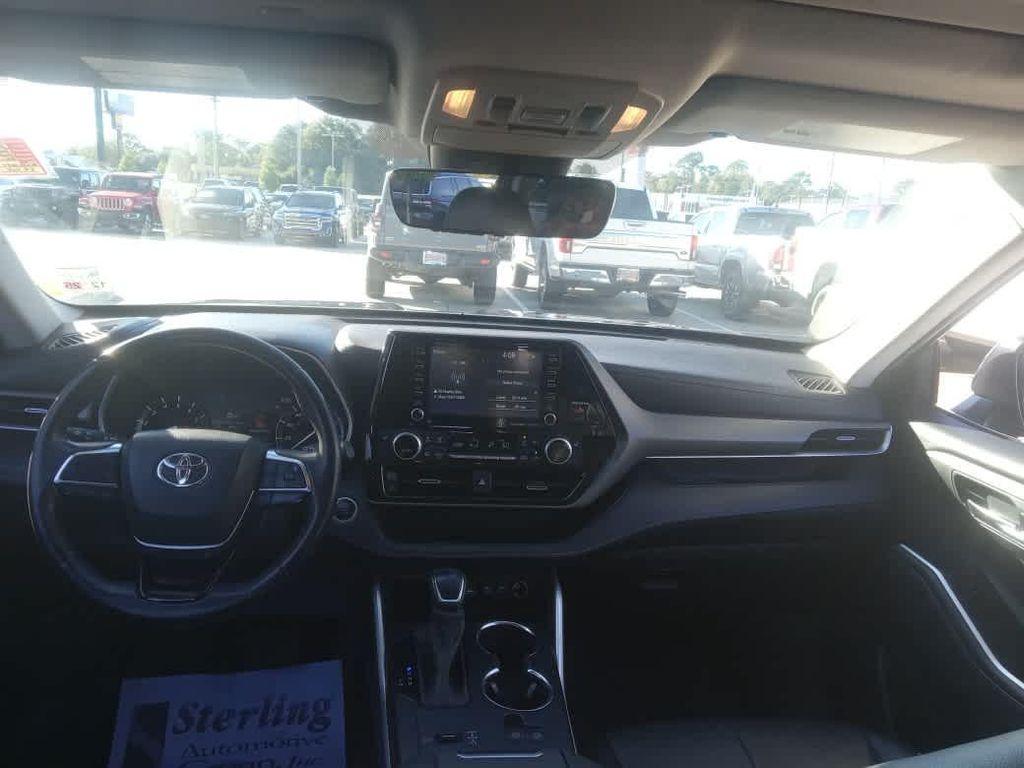 used 2021 Toyota Highlander car, priced at $27,988