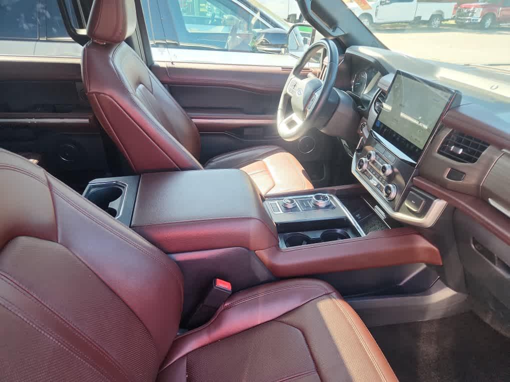 used 2022 Ford Expedition car, priced at $43,306