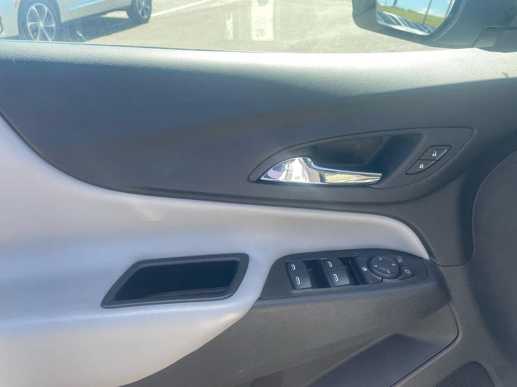 used 2023 Chevrolet Equinox car, priced at $21,300