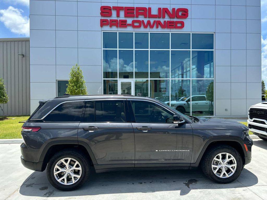 used 2022 Jeep Grand Cherokee car, priced at $24,619