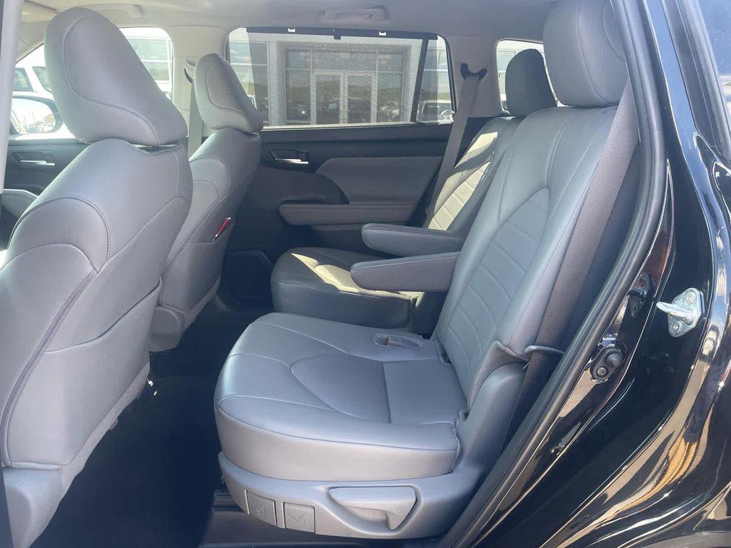used 2024 Toyota Highlander car, priced at $40,990