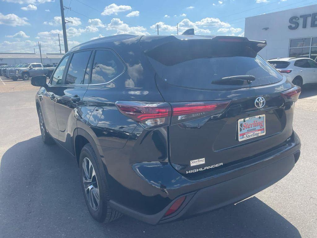used 2024 Toyota Highlander car, priced at $40,990
