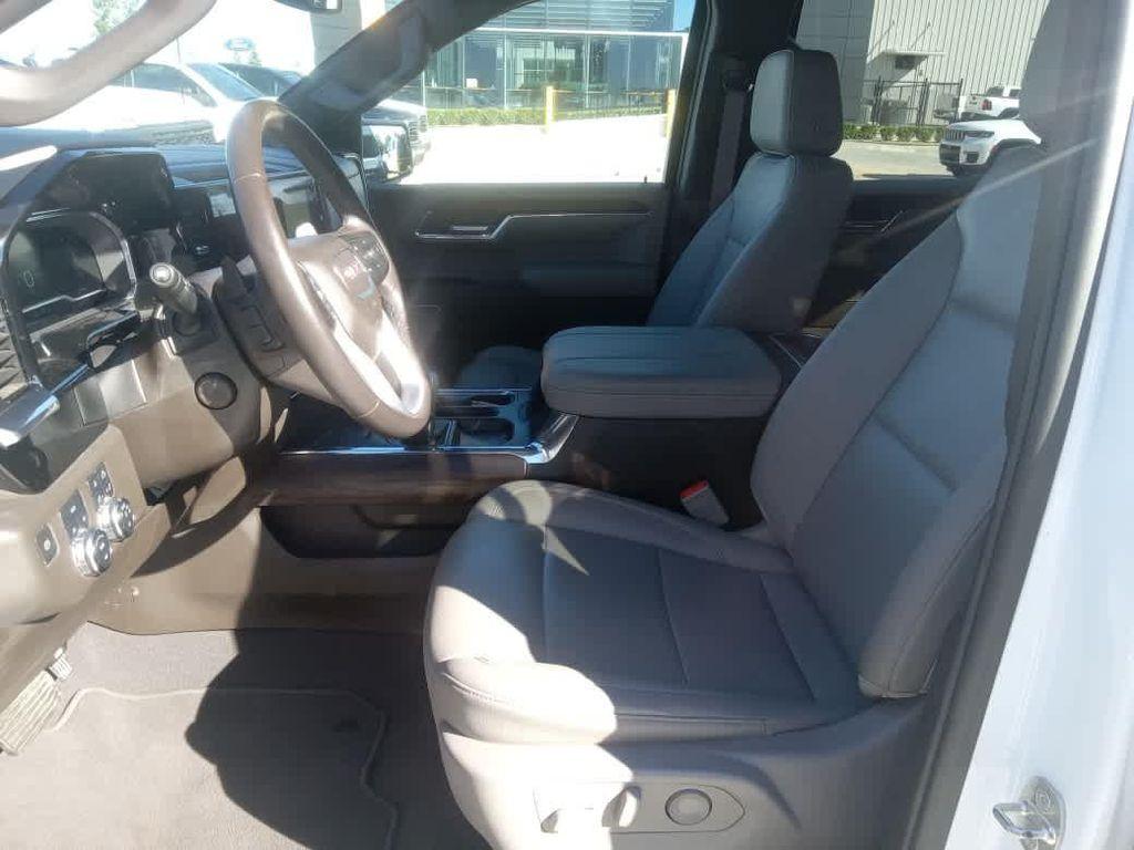 used 2023 GMC Sierra 1500 car, priced at $44,985