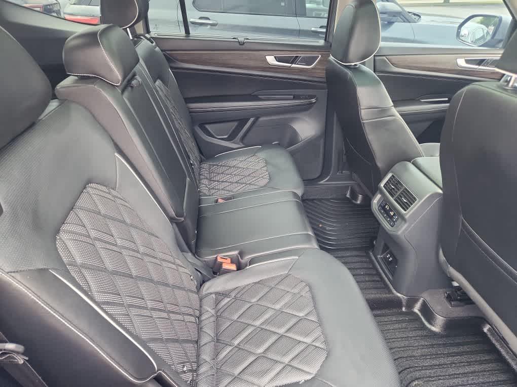 used 2024 Volkswagen Atlas car, priced at $39,274