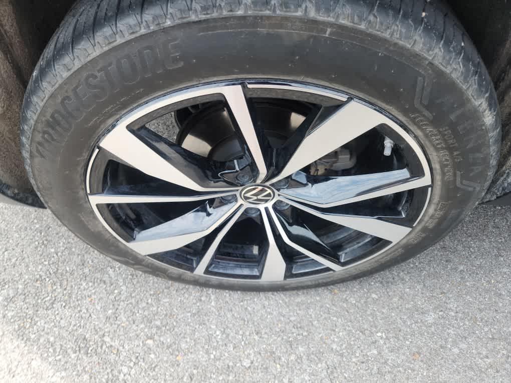 used 2024 Volkswagen Atlas car, priced at $39,274