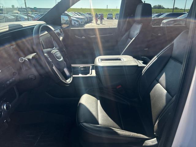 used 2022 GMC Yukon XL car, priced at $54,000