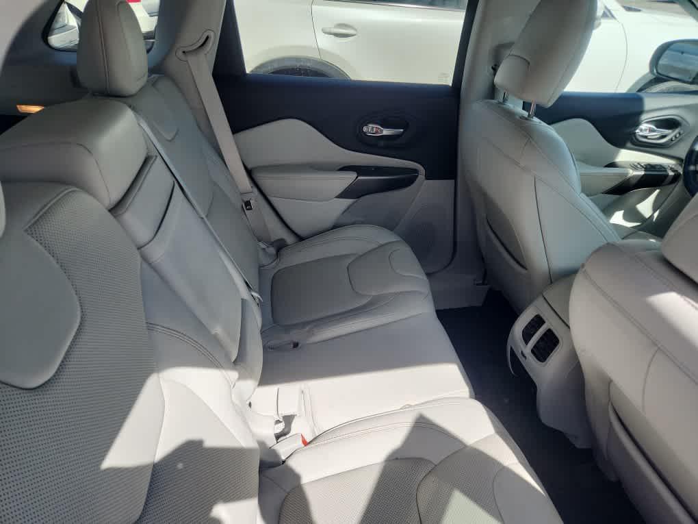 used 2019 Jeep Cherokee car, priced at $21,463