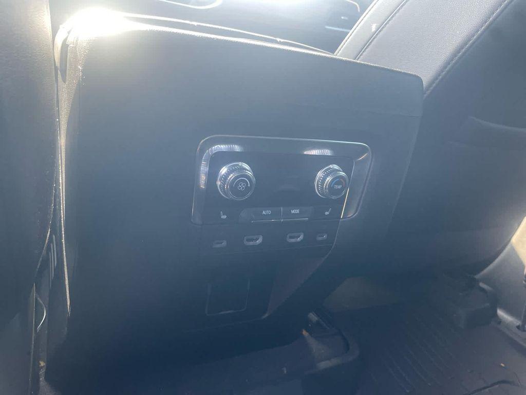 used 2024 GMC Yukon car, priced at $55,905