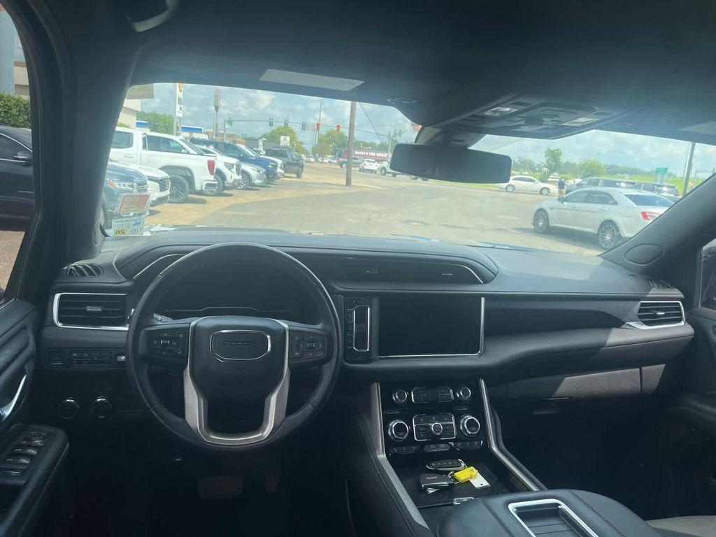 used 2022 GMC Yukon XL car, priced at $51,895