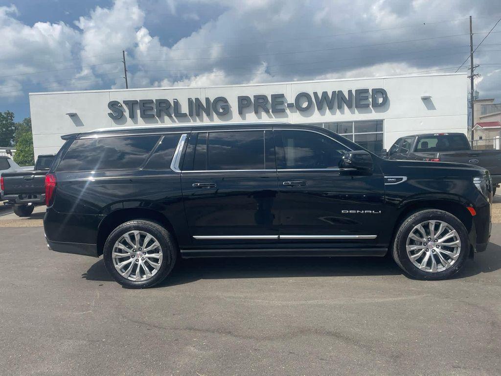 used 2022 GMC Yukon XL car, priced at $52,990