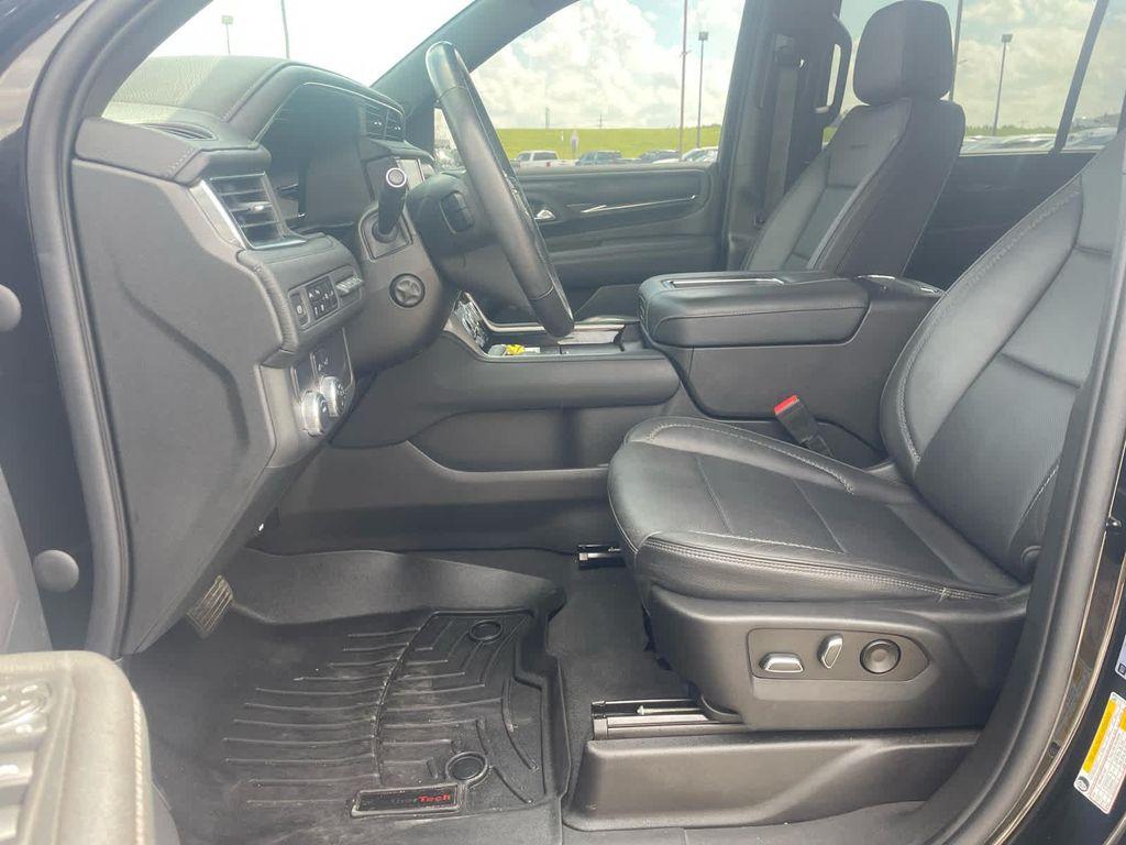 used 2022 GMC Yukon XL car, priced at $51,895