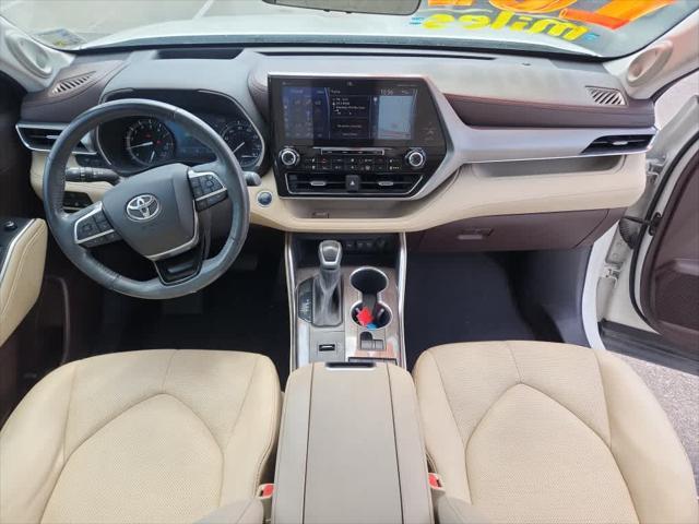 used 2021 Toyota Highlander car, priced at $36,552