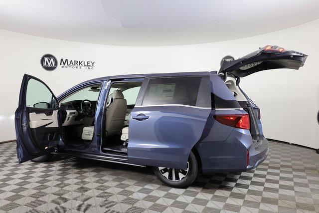 new 2025 Honda Odyssey car, priced at $43,670