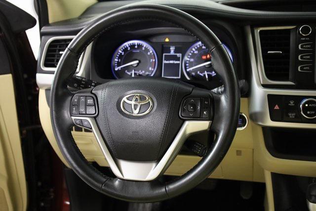 used 2015 Toyota Highlander car, priced at $21,972