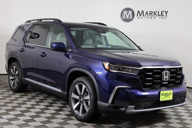 new 2025 Honda Pilot car, priced at $54,530