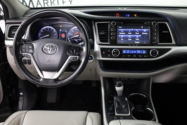 used 2017 Toyota Highlander car, priced at $20,372