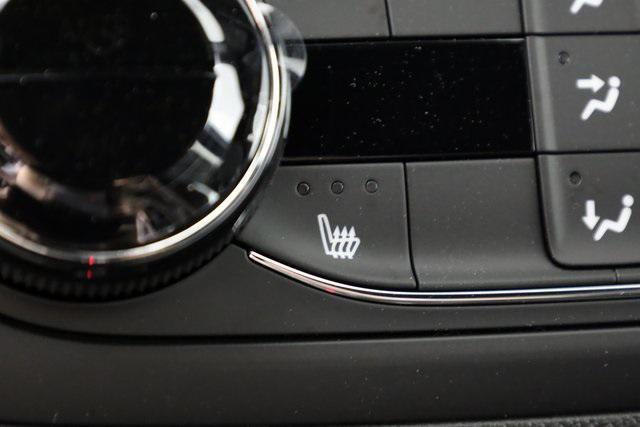 new 2025 Buick Envista car, priced at $26,190
