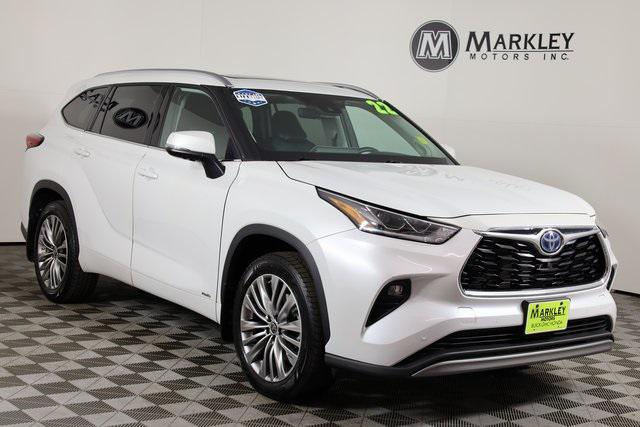 used 2022 Toyota Highlander Hybrid car, priced at $46,775