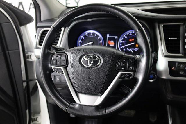 used 2019 Toyota Highlander car, priced at $26,972