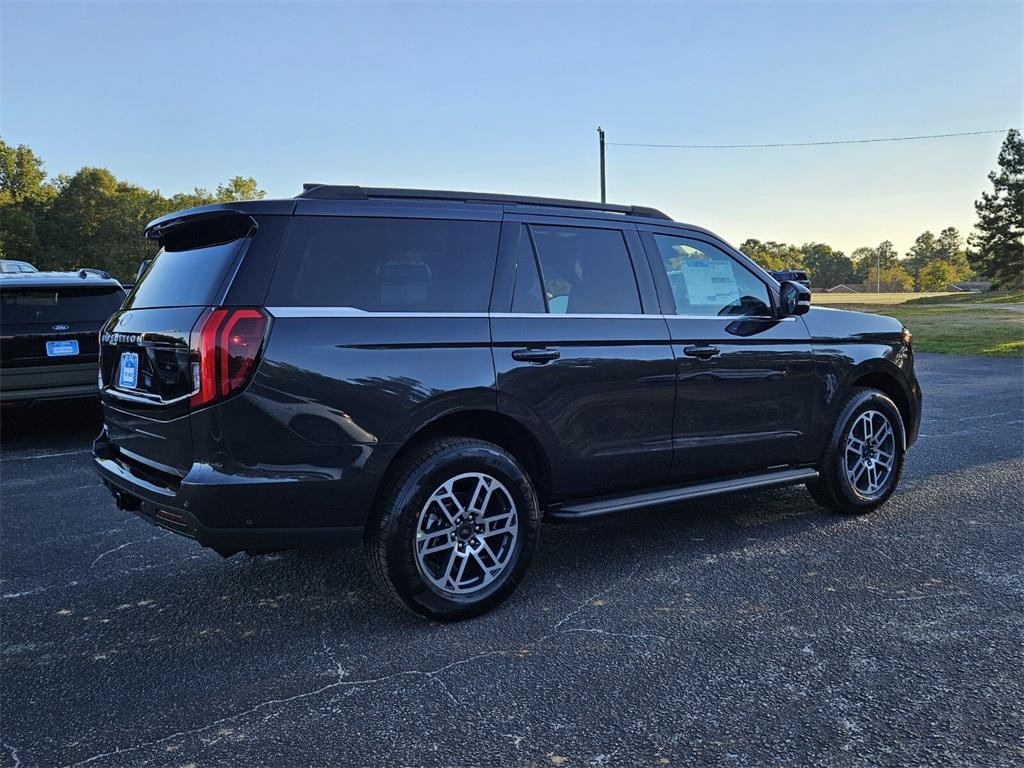 new 2025 Ford Expedition car, priced at $70,000