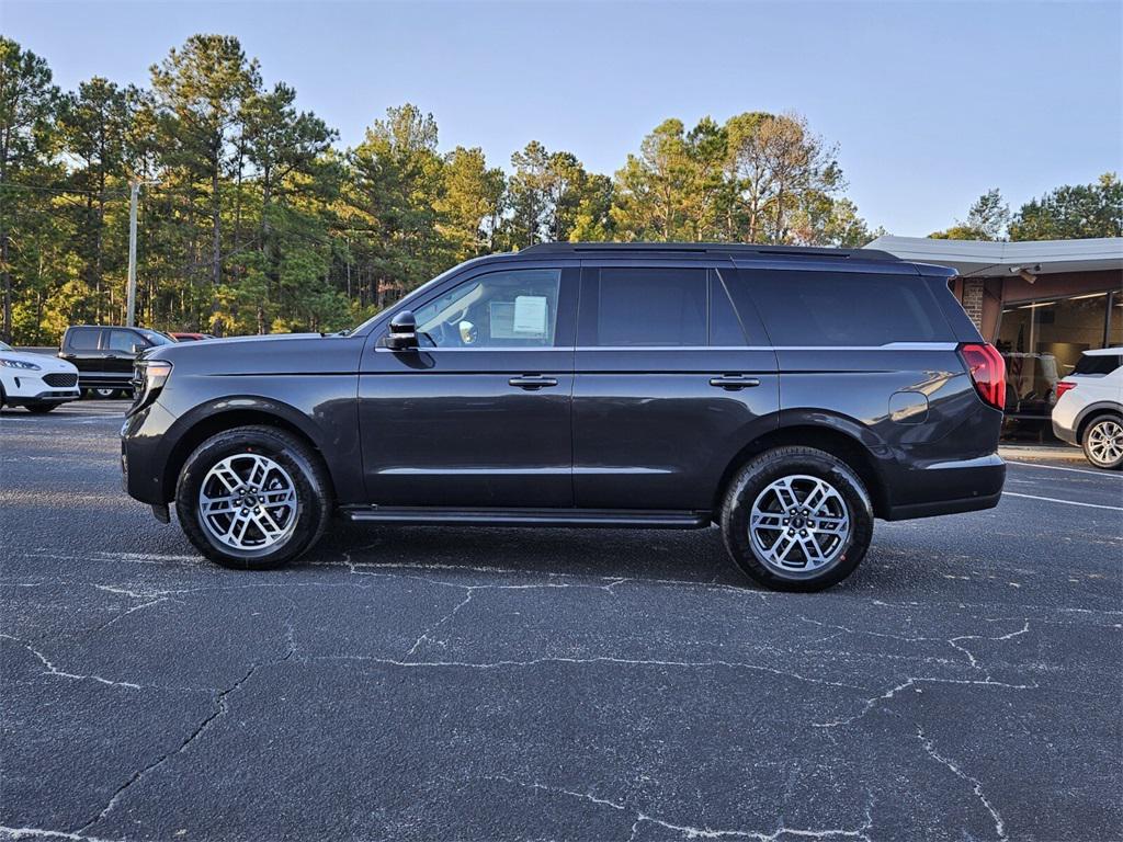 new 2025 Ford Expedition car, priced at $70,000