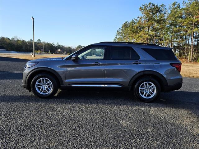 new 2025 Ford Explorer car, priced at $40,423