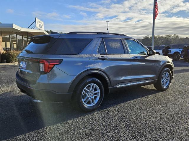 new 2025 Ford Explorer car, priced at $40,423