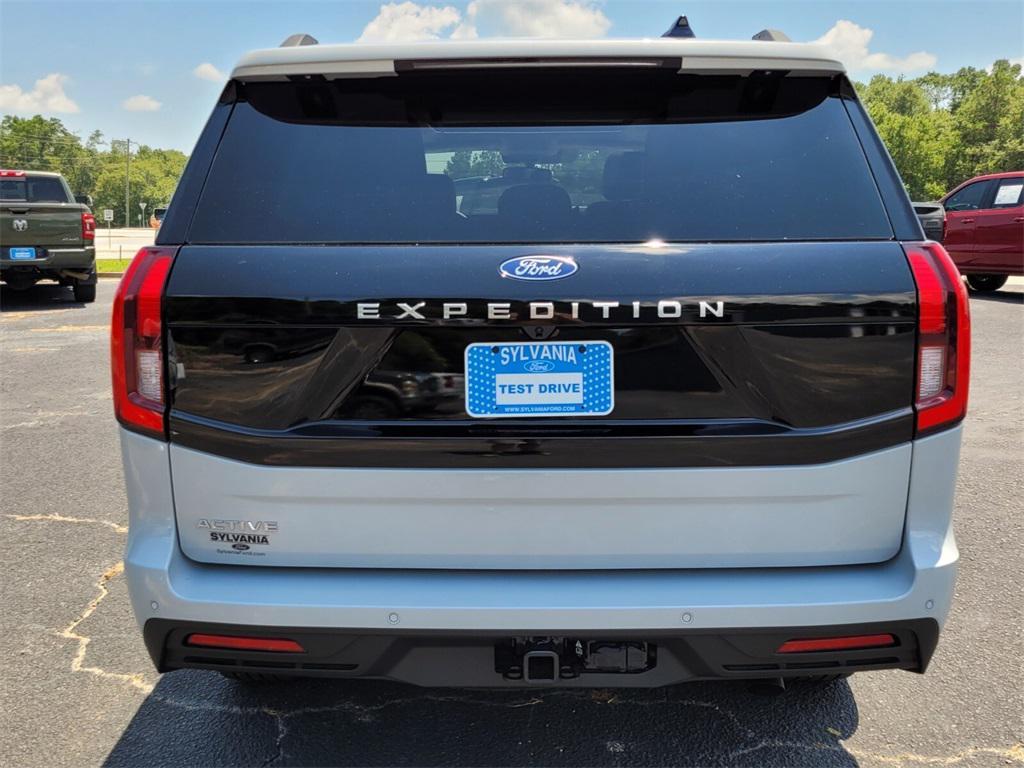 new 2025 Ford Expedition car, priced at $67,889