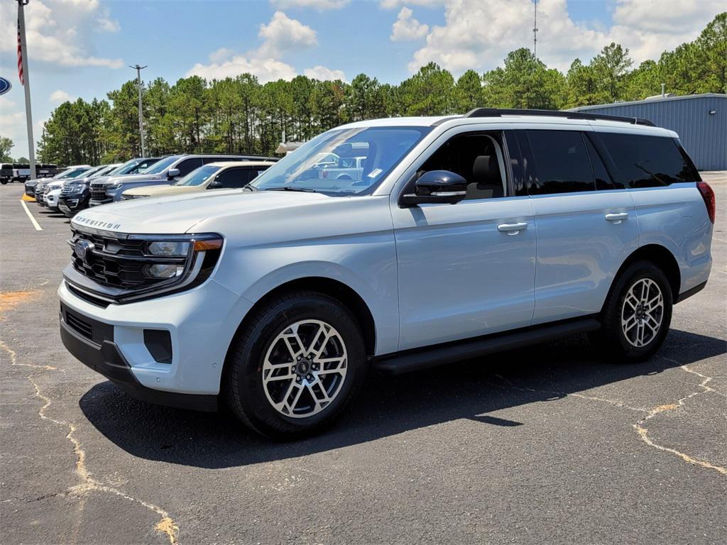 new 2025 Ford Expedition car, priced at $67,889