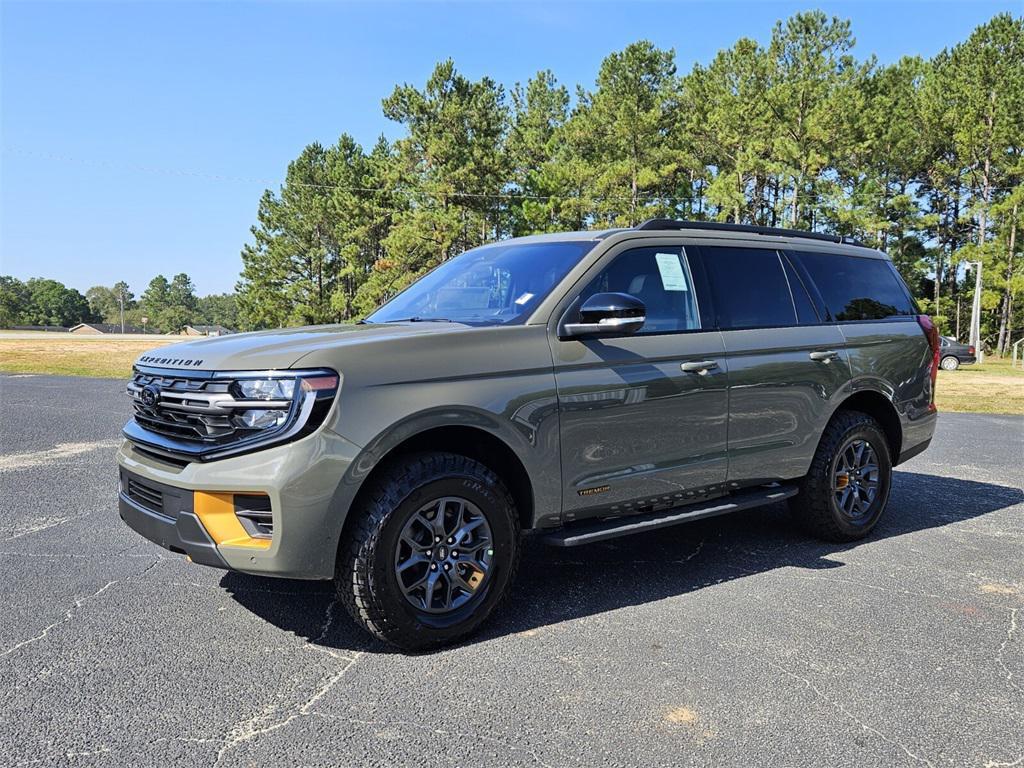 new 2025 Ford Expedition car, priced at $84,290
