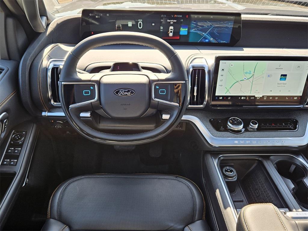 new 2025 Ford Expedition car, priced at $84,290