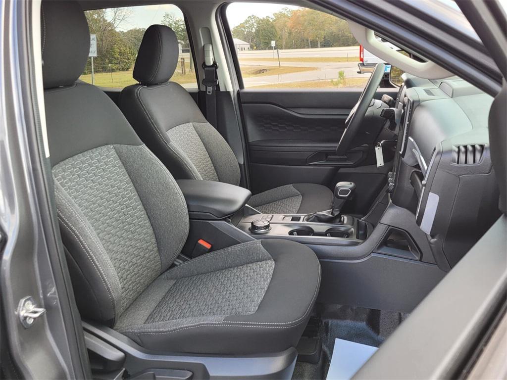 new 2025 Ford Ranger car, priced at $40,200