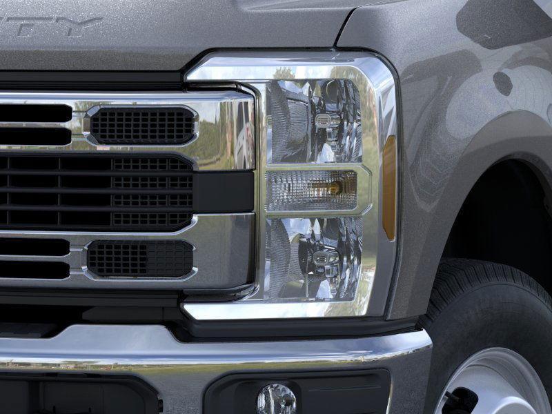 new 2025 Ford F-350 car, priced at $72,270