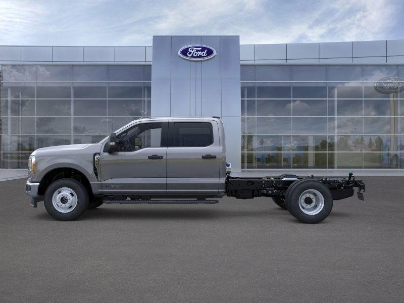 new 2025 Ford F-350 car, priced at $72,270