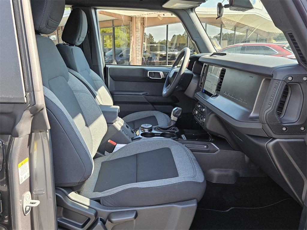 new 2025 Ford Bronco car, priced at $46,075