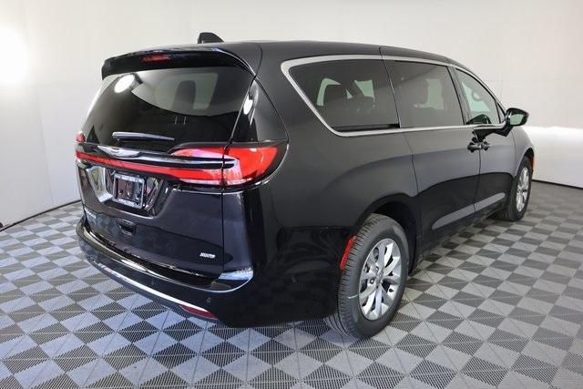 new 2025 Chrysler Pacifica car, priced at $44,452