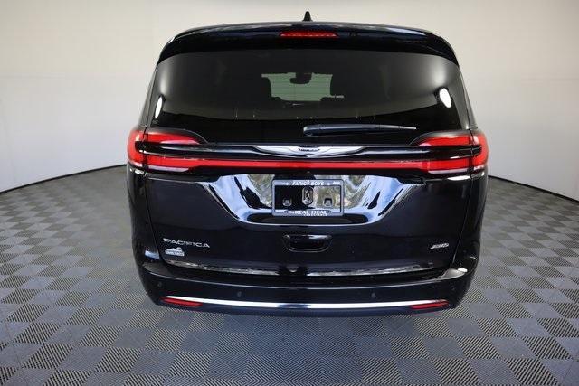 new 2025 Chrysler Pacifica car, priced at $44,452