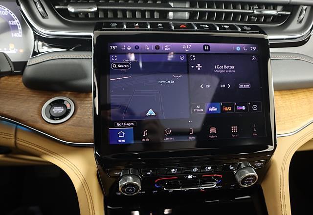 new 2025 Jeep Grand Cherokee car, priced at $62,995