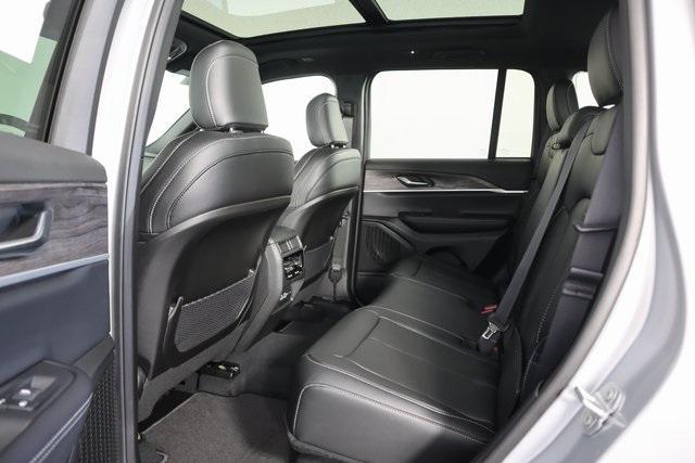 new 2025 Jeep Grand Cherokee car, priced at $46,584