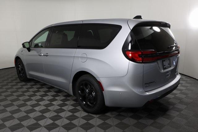 new 2023 Chrysler Pacifica Hybrid car, priced at $44,995